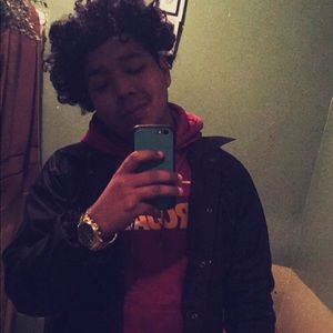 Meet your Posher, Larry